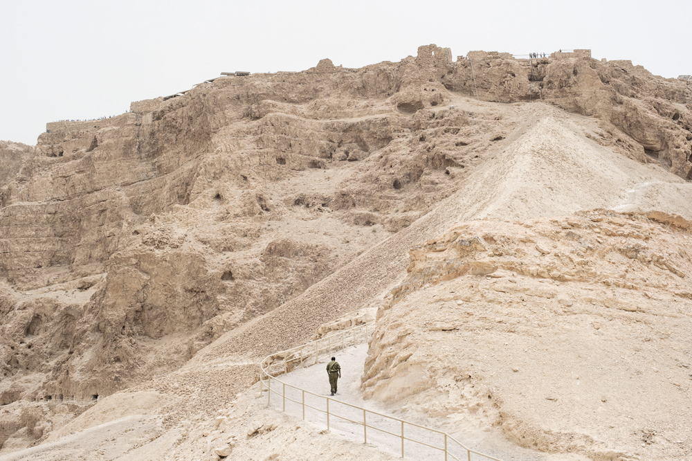 Masada #2, 2011, 50X75cm, stampa su carta baritata 290g. - edizione di 10 - € 450,00